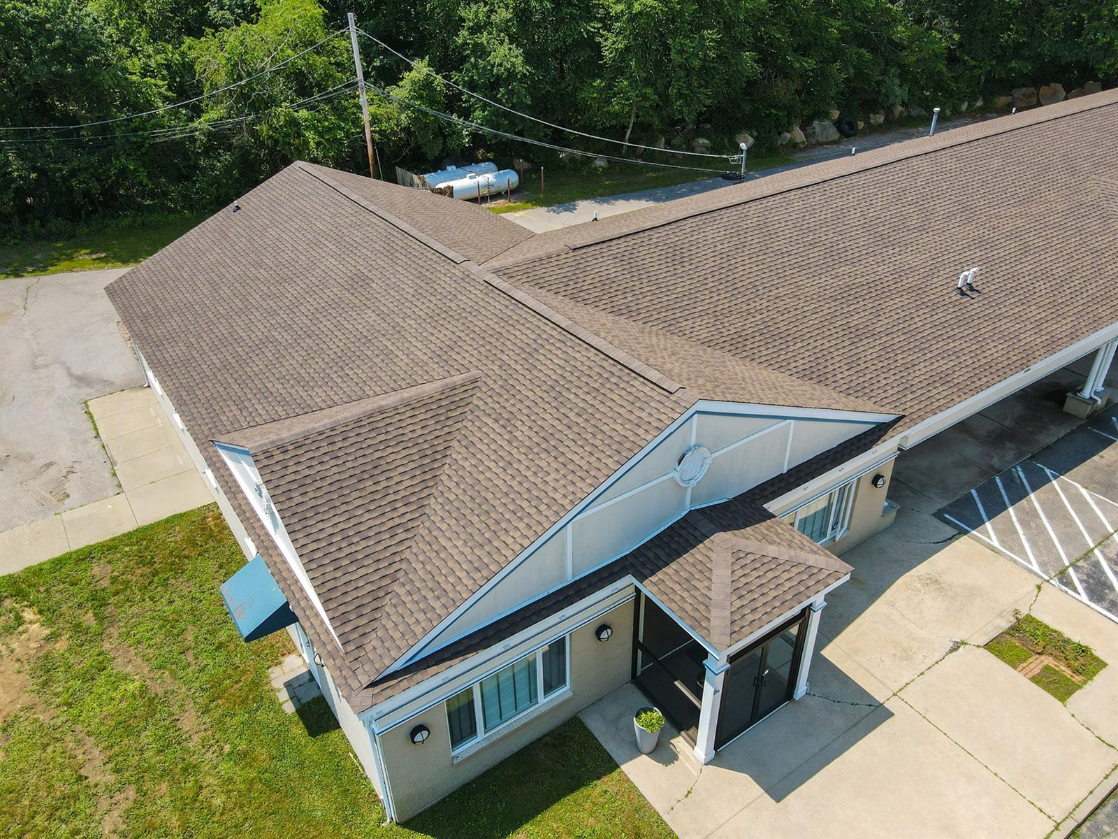 Connecticut cross gable roof repairs